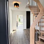 Vakantiehuis Modernes 118qm Haus Fuer Ferien Und Arbeit *