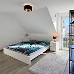 Modernes 118qm Haus Fuer Ferien Und Arbeit Vakantiehuis Remchingen