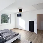 Vakantiehuis Modernes 118qm Haus Fuer Ferien Und Arbeit *