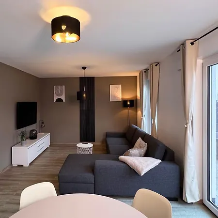 Modernes 118qm Haus Fuer Ferien Und Arbeit *